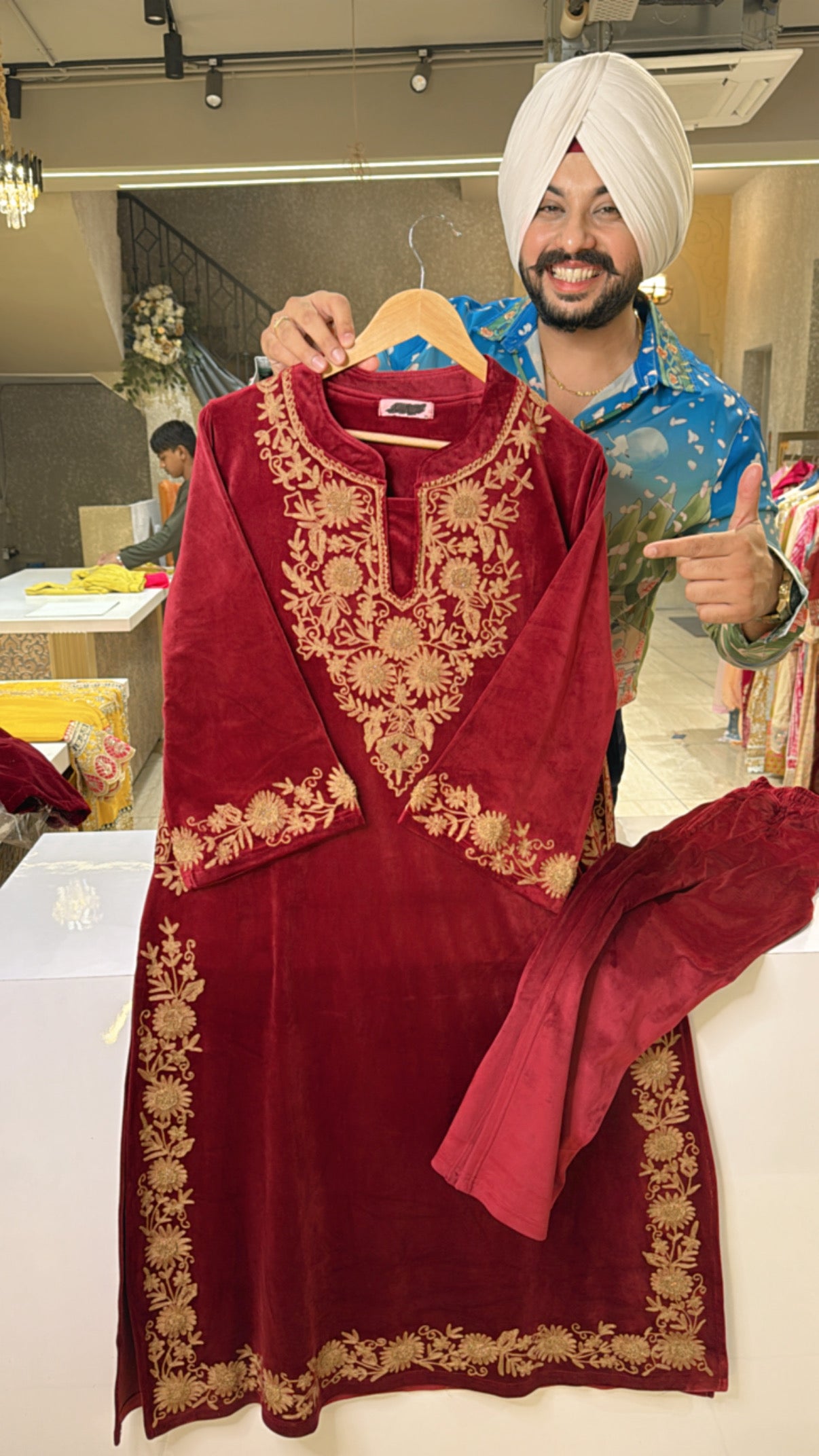 Reddish maroon Heavy Stretchable Stretchable Velvet Kashmiri Phiran Coord set