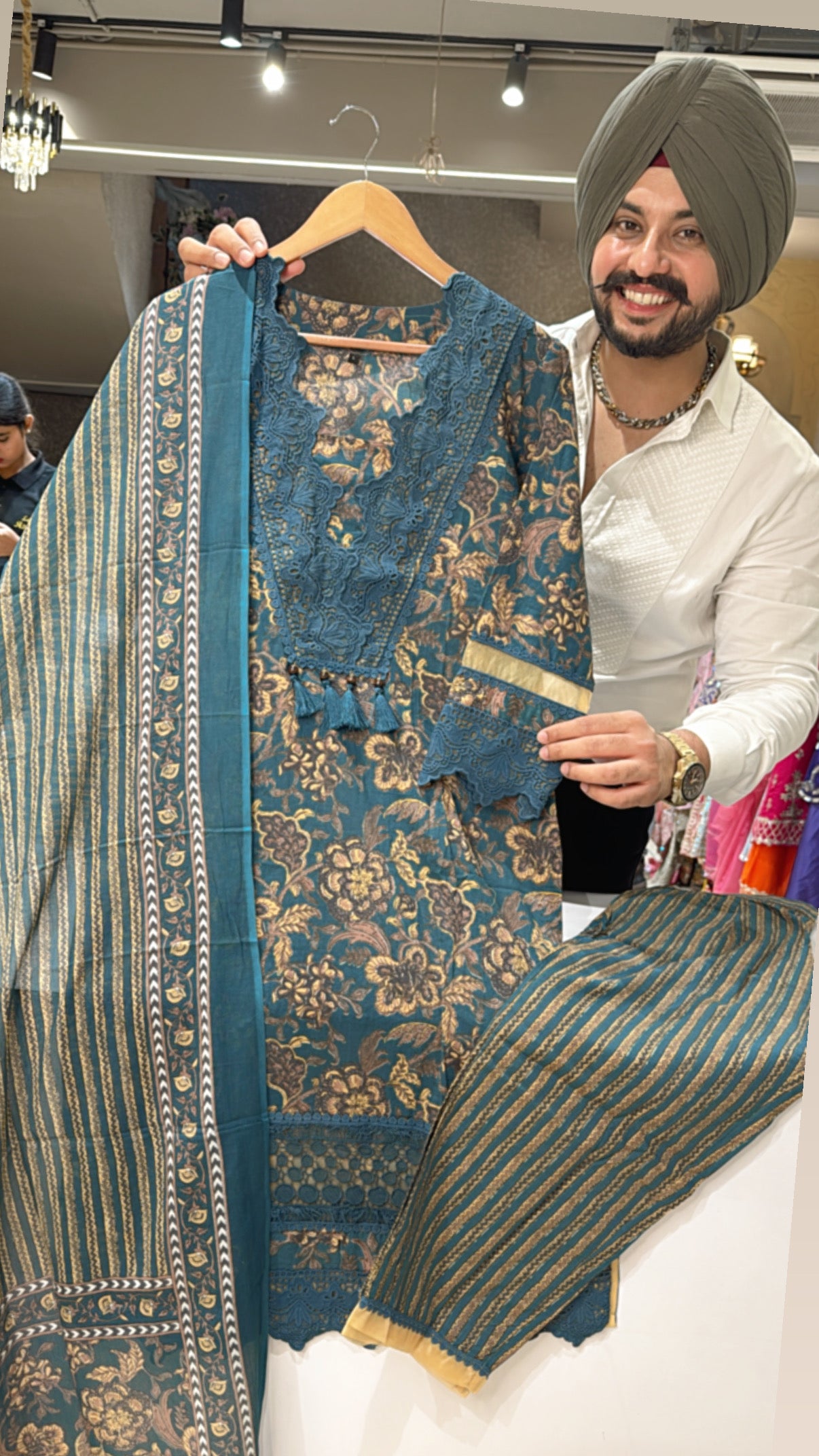 Teel Pure Cotton Heavy Crochet Work Kashmiri Suit with Beautiful Duppata