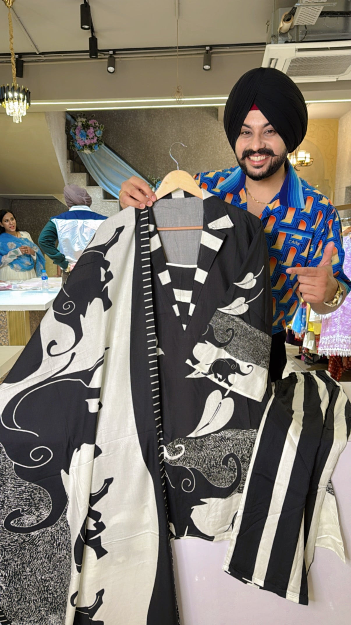 Black & white Rayon Elephant Print C-cut Indowestern Coordset