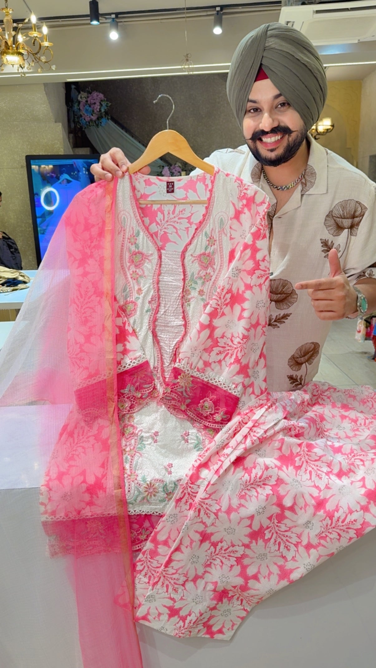 Pink & Moon white Cotton Floral print Beautiful Embroidered Farshi Salwar Set with Kota Doria Duppata