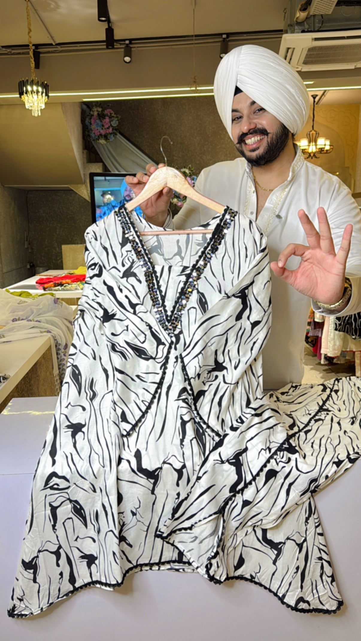 White & black Airport Look Rayon C-cut Mirror Work Coordset