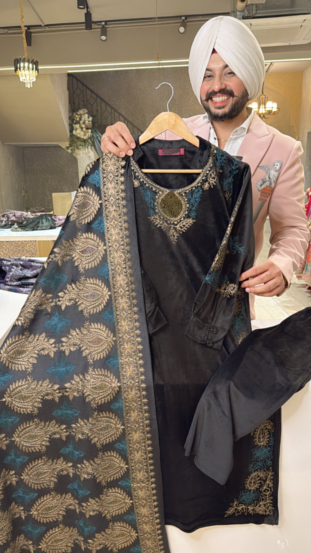 Black heavy velvet Strechable Straight Suit with Heavy embroidered Duppata