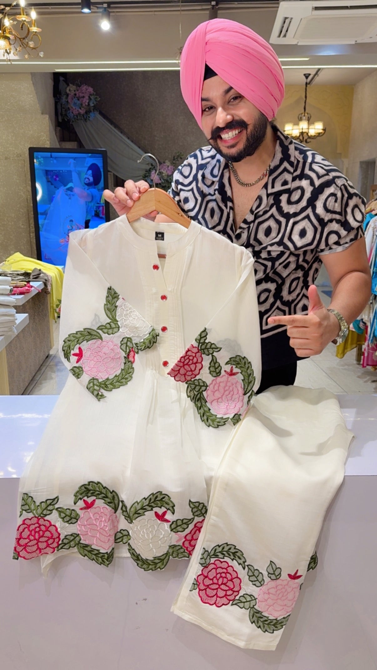 Moon white Mal Chanderi Beautiful Embroidered Partywear Coord set