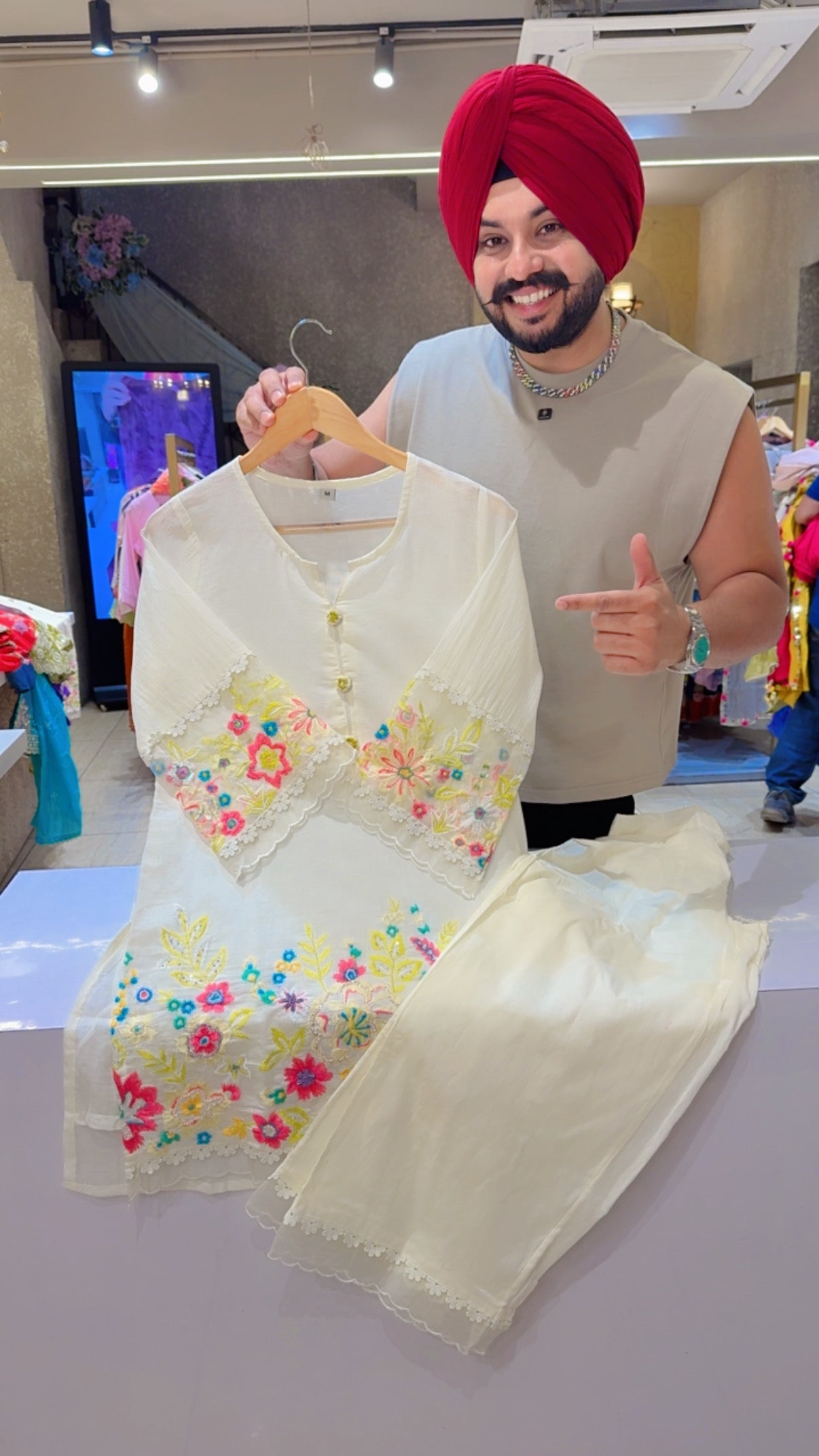 Off white Mal chanderi Beautiful Embroidered Semi Formal Coord set