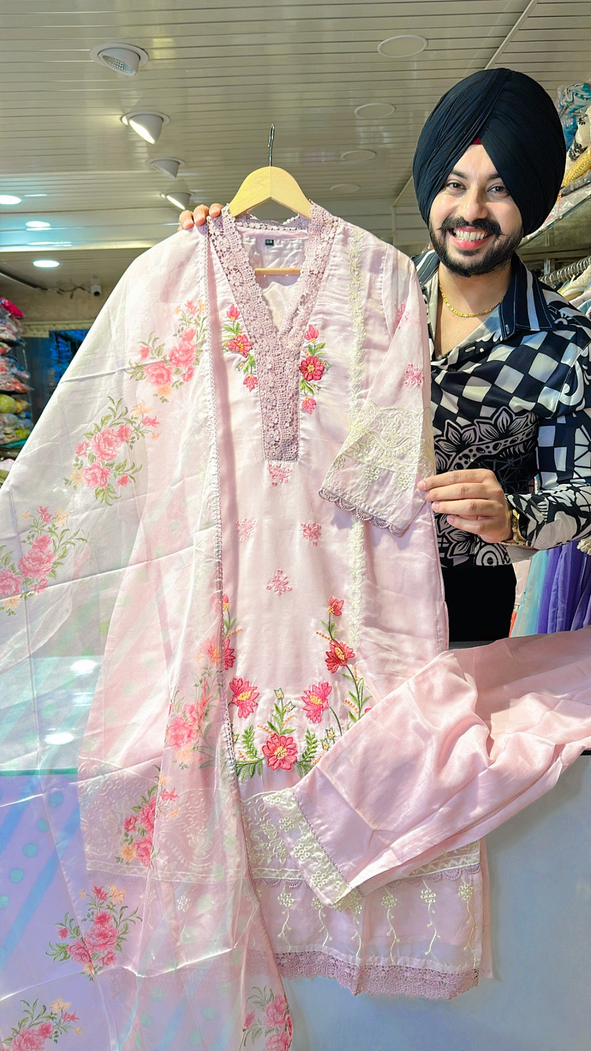 Pastel pink soft organza Embroidered Pakistani suit with beautiful Duppata