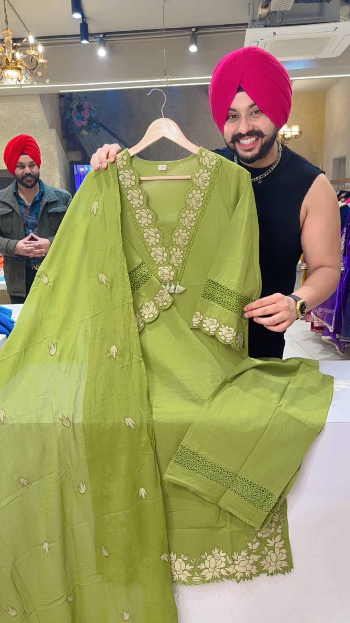 Leaf Green Colour Pure Cotton Embroidered Semi formal Kashmiri Suit with Embroidered Mal Cotton Duppata