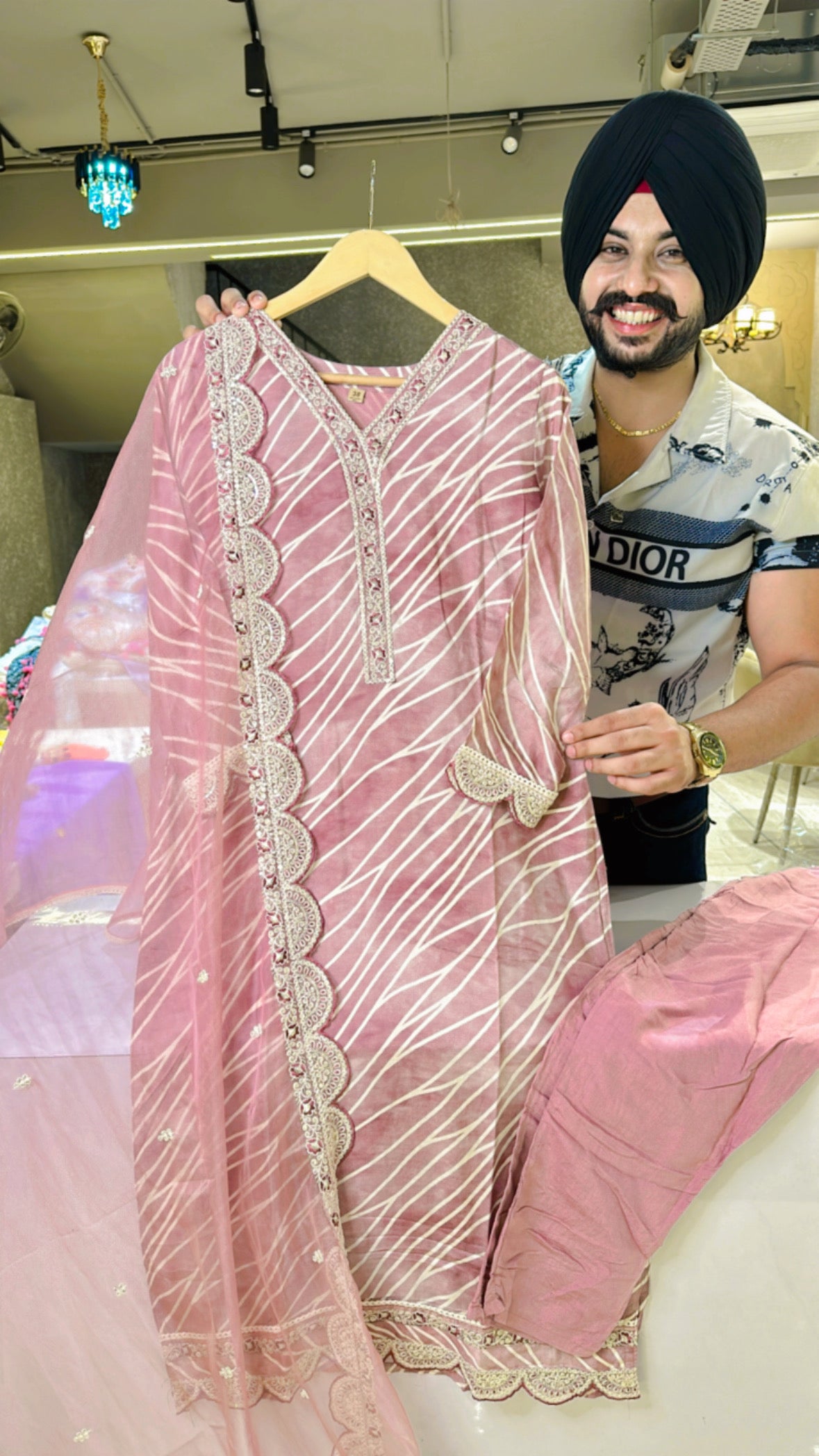 Onion pink Muslin Silk Straight suit with Beautiful Organza Duppata